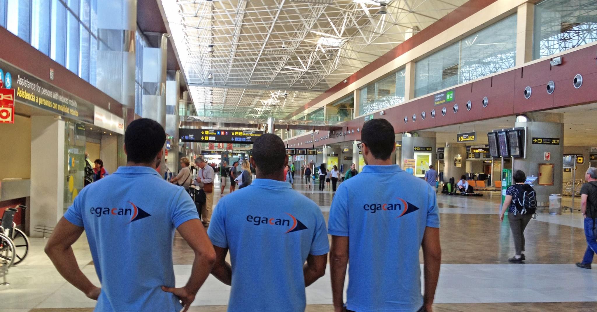 Equipo de Egacan trabajando en una instalación
